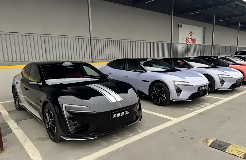 Imej sebenar Avita 06 telah diturunkan, dengan kereta dijangka akan dijual pada bulan April dan anggaran harga sekitar 250,000 yuan.