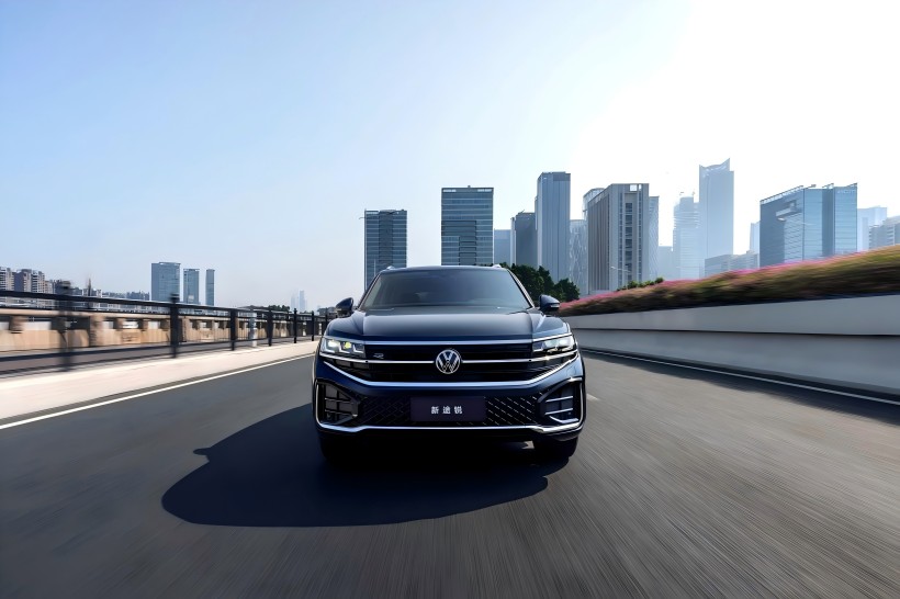 Penampilan dan Konfigurasi Ditingkatkan: Baru Volkswagen Touareg 2.0TSI Versi Ruiying dilancarkan, berharga 558,800 yuan