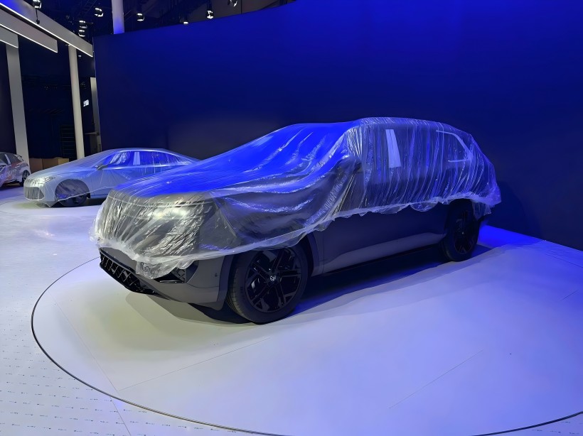 Eksplorasi Venue di Pameran Auto Shanghai 2025: Suspek Kenderaan Teramont Pro yang Dilengkapi, Dilengkapi Dengan Kit Sukan Smoked