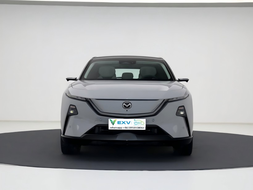 Mazda EZ - 60 dijangka memukul pasaran menjelang akhir bulan Ogos. Ia menawarkan kedua -dua powertrains murni - elektrik dan lanjutan. Pedalaman juga dilengkapi dengan persediaan skrin dua.